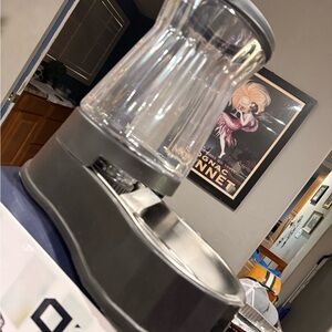 Automatic Pet water feeder with Black Base